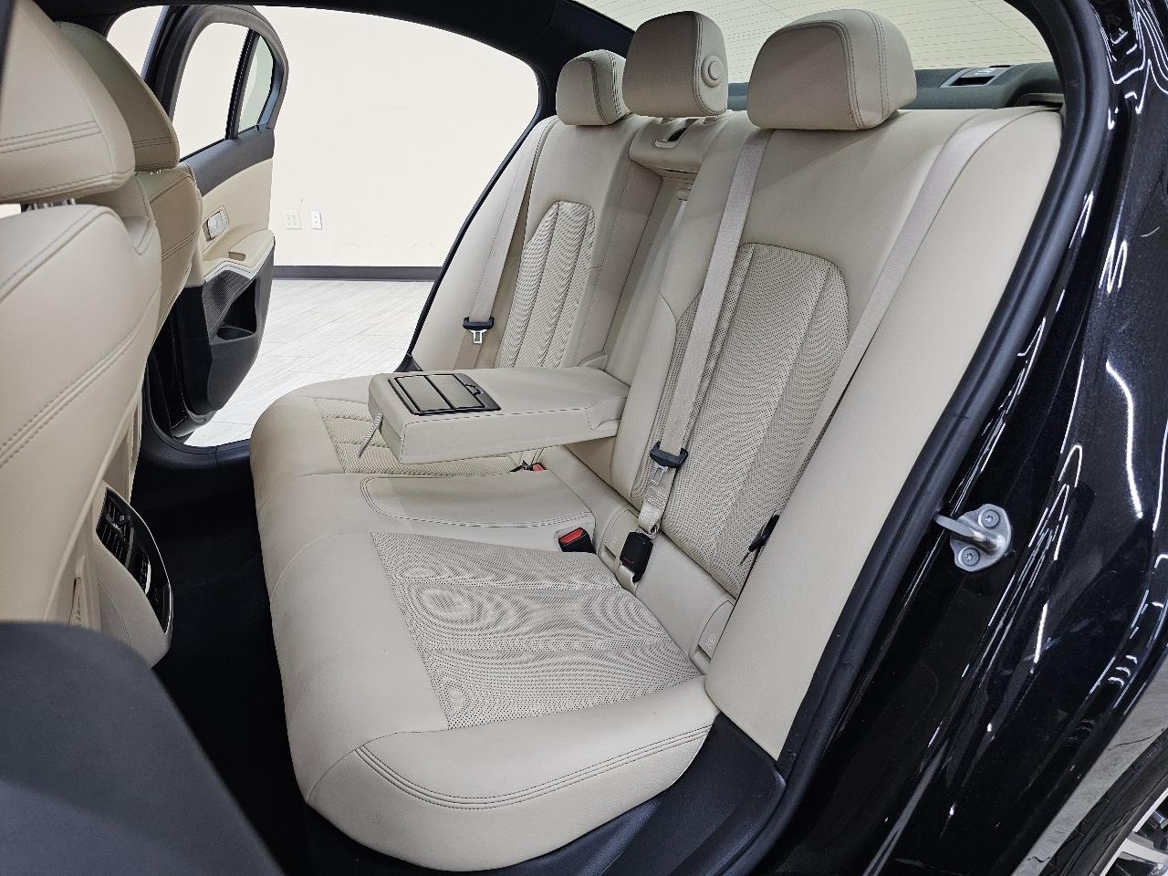 BMW 3-Series 330e 2022