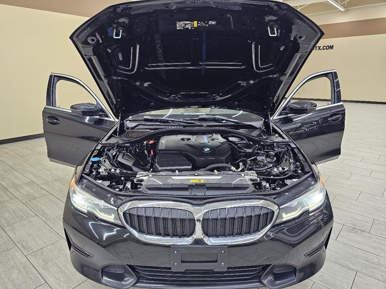 BMW 3-Series 330e 2022