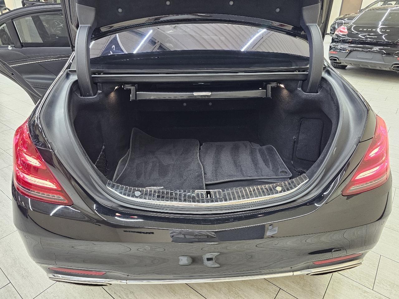 Mercedes-Benz S-Class S560 2020