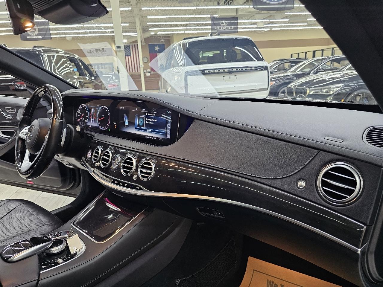Mercedes-Benz S-Class S560 2020
