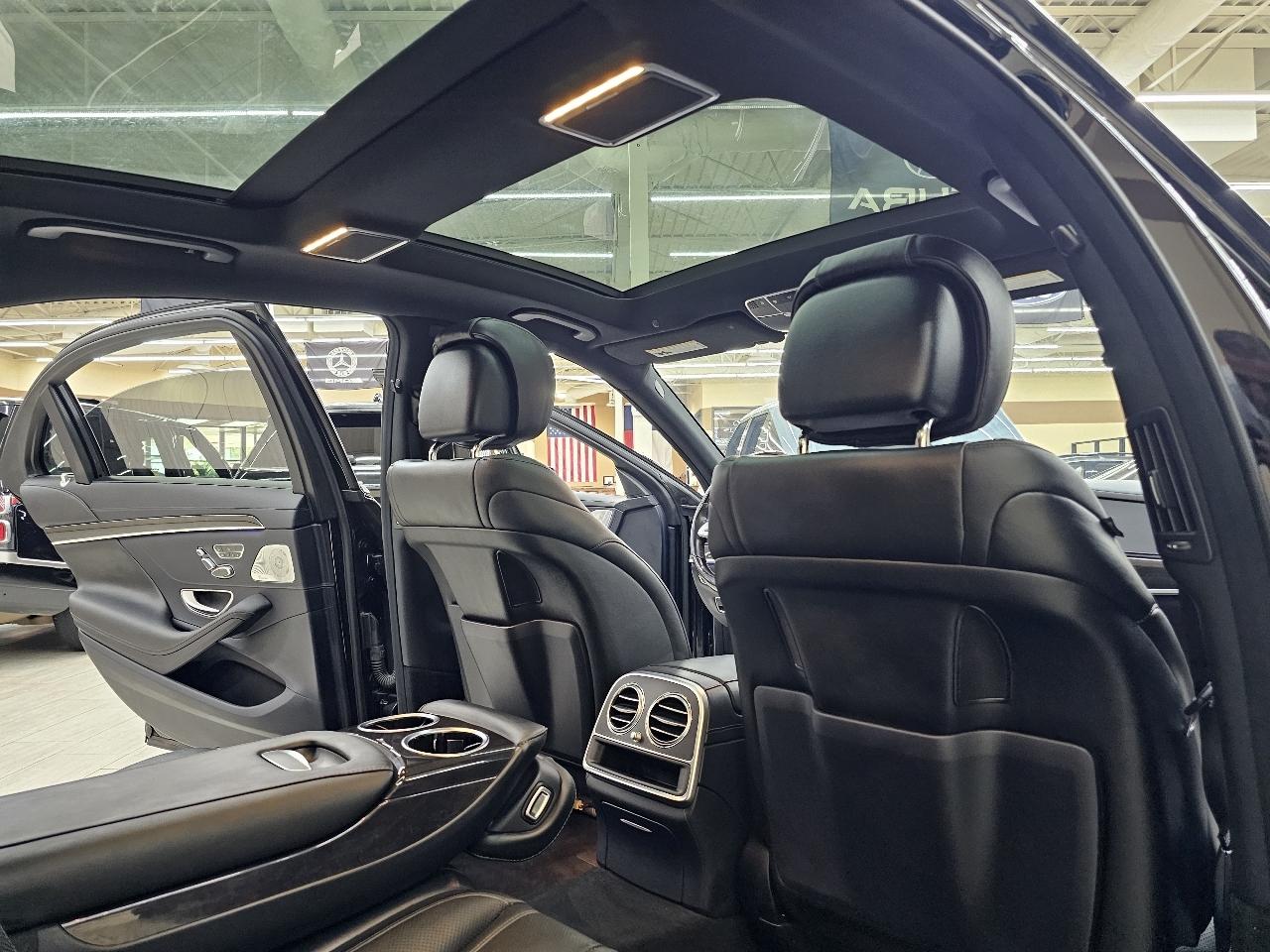 Mercedes-Benz S-Class S560 2020