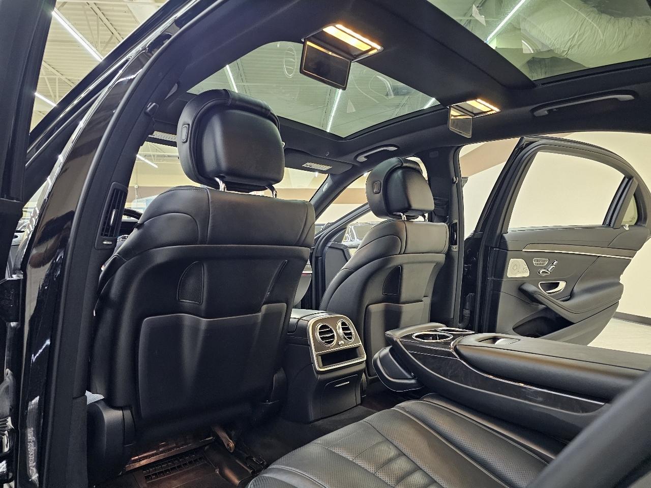 Mercedes-Benz S-Class S560 2020