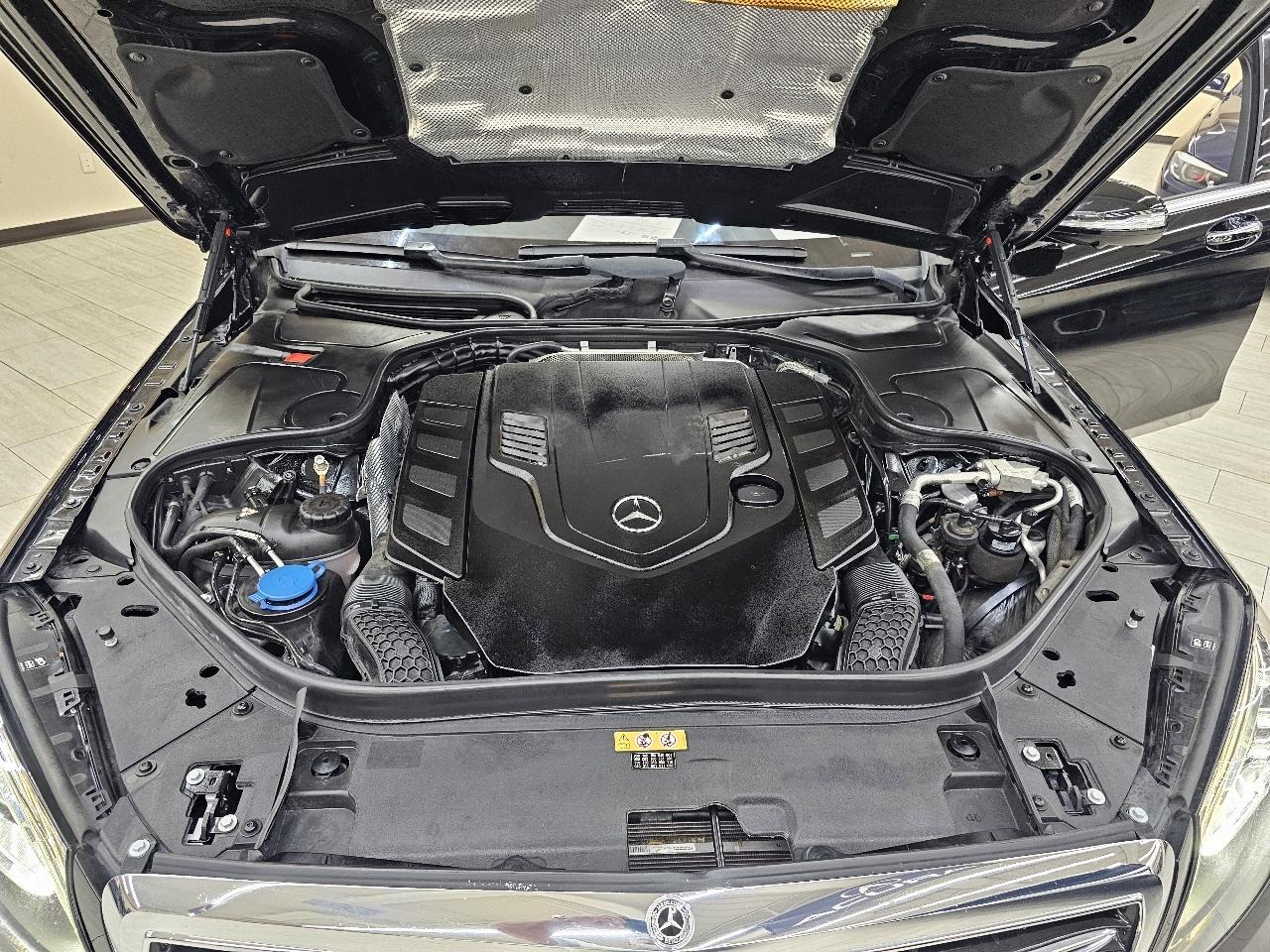 Mercedes-Benz S-Class S560 2020