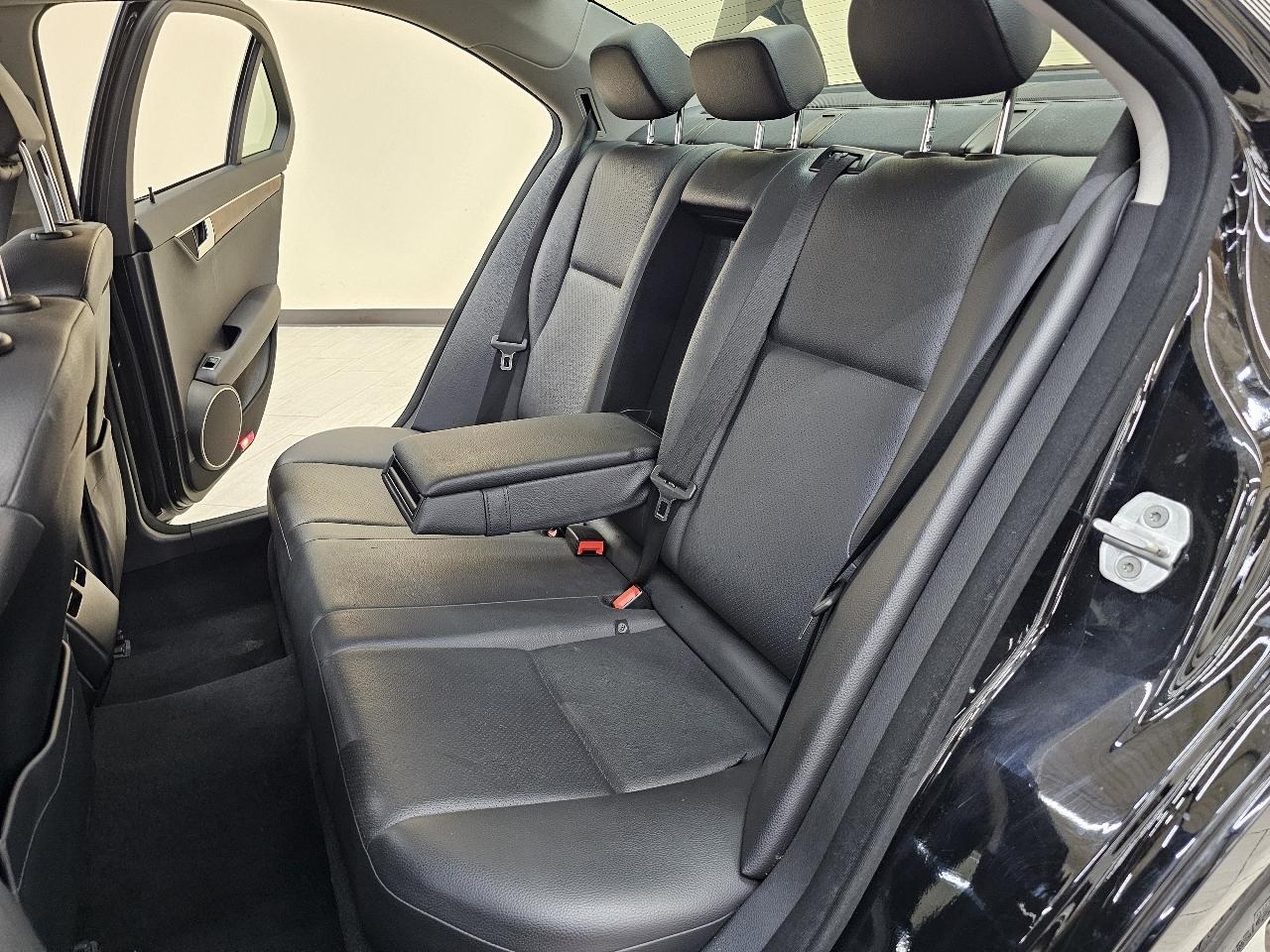 Mercedes-Benz C-Class C300 4MATIC Sport Sedan 2013