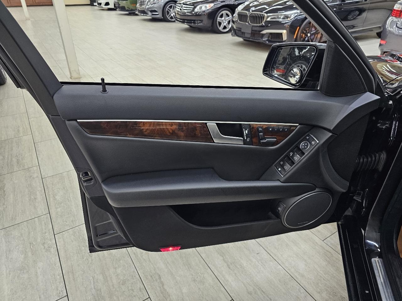Mercedes-Benz C-Class C300 4MATIC Sport Sedan 2013