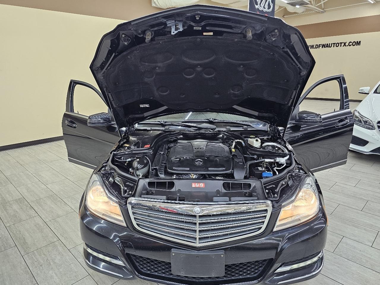 Mercedes-Benz C-Class C300 4MATIC Sport Sedan 2013