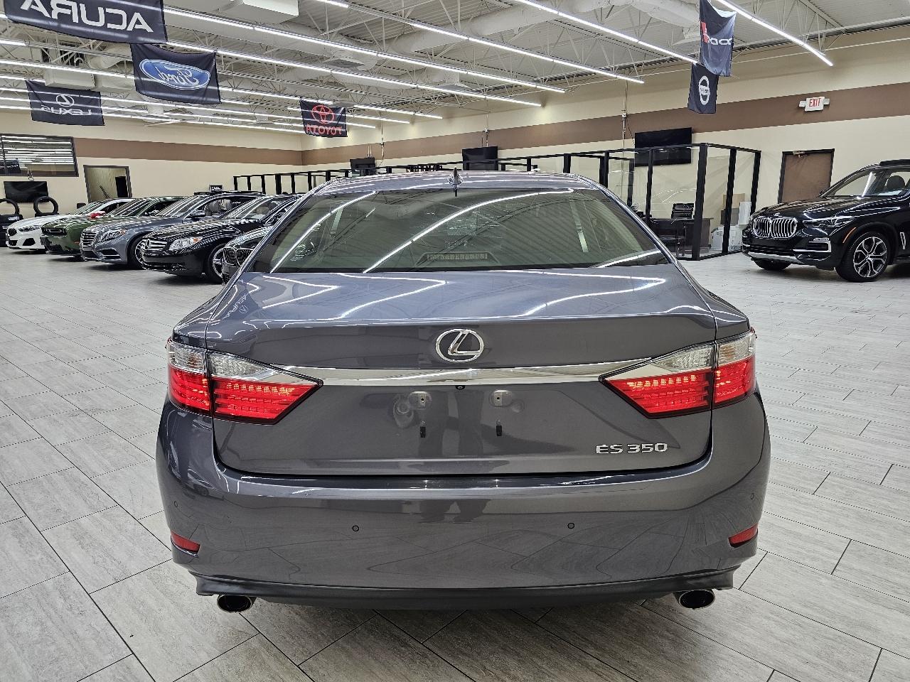 Lexus ES 350 Sedan 2015