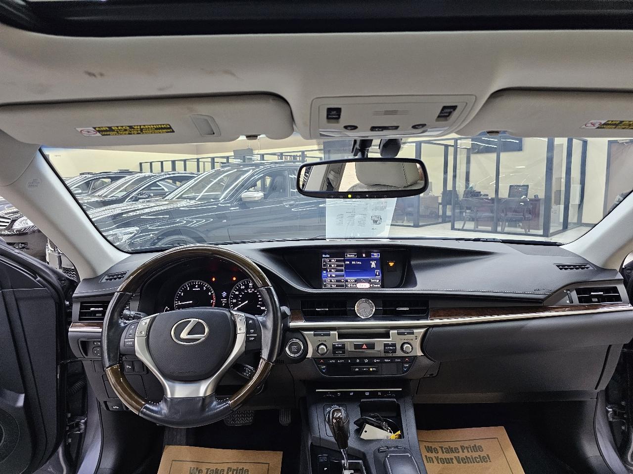 Lexus ES 350 Sedan 2015