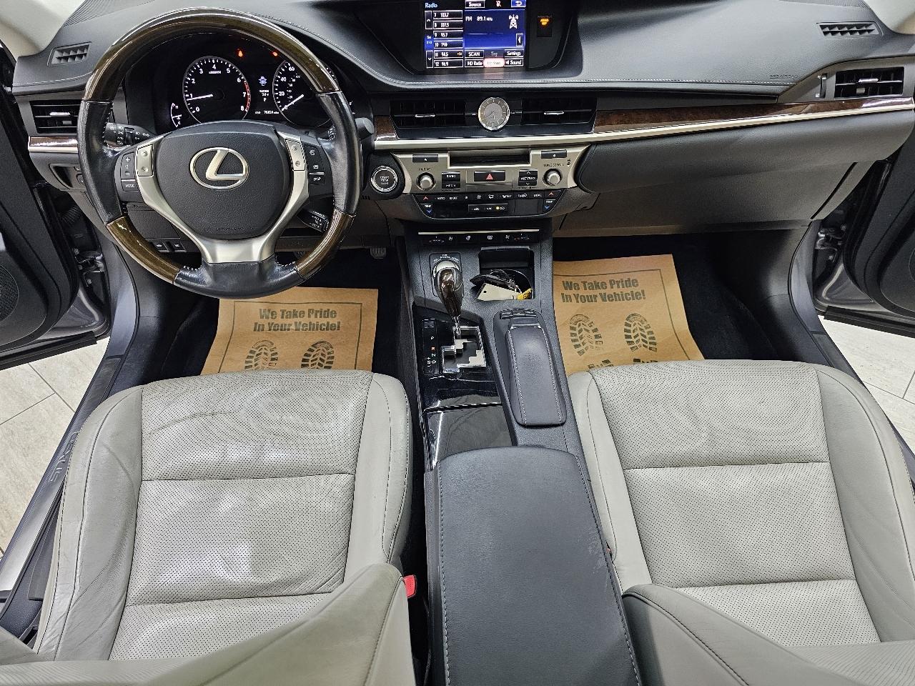 Lexus ES 350 Sedan 2015