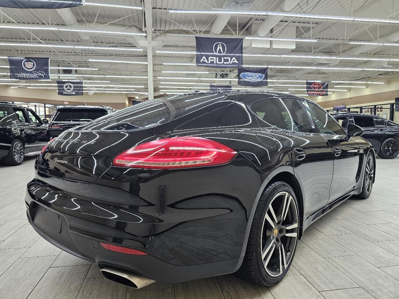 Porsche Panamera  2016