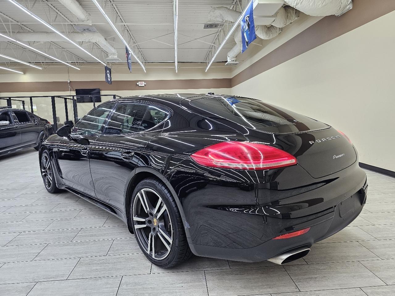 Porsche Panamera  2016