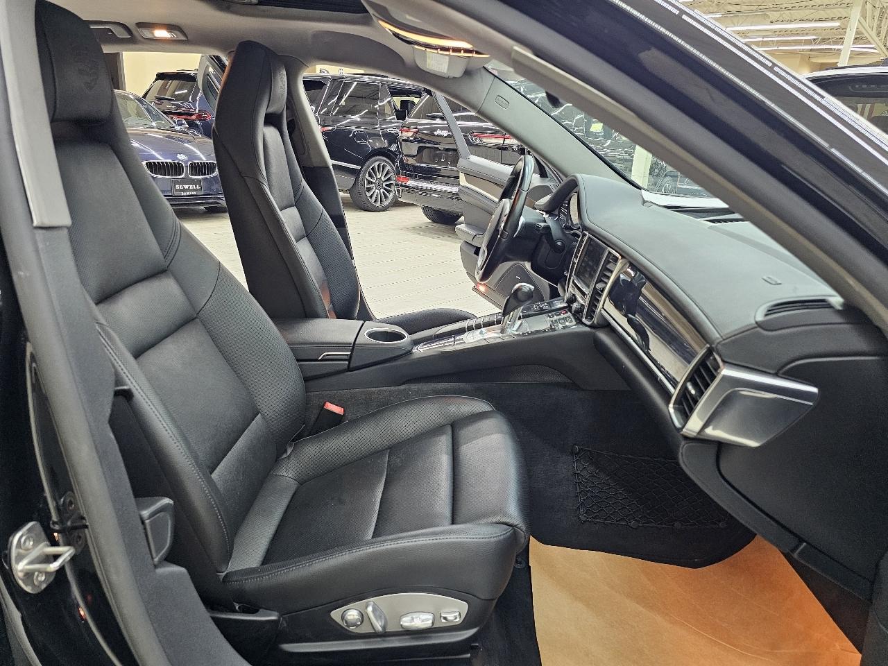 Porsche Panamera  2016