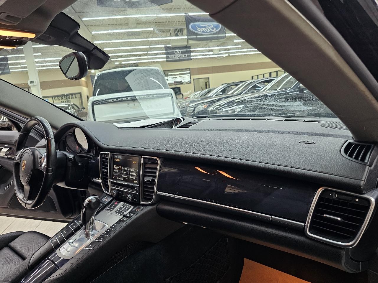 Porsche Panamera  2016
