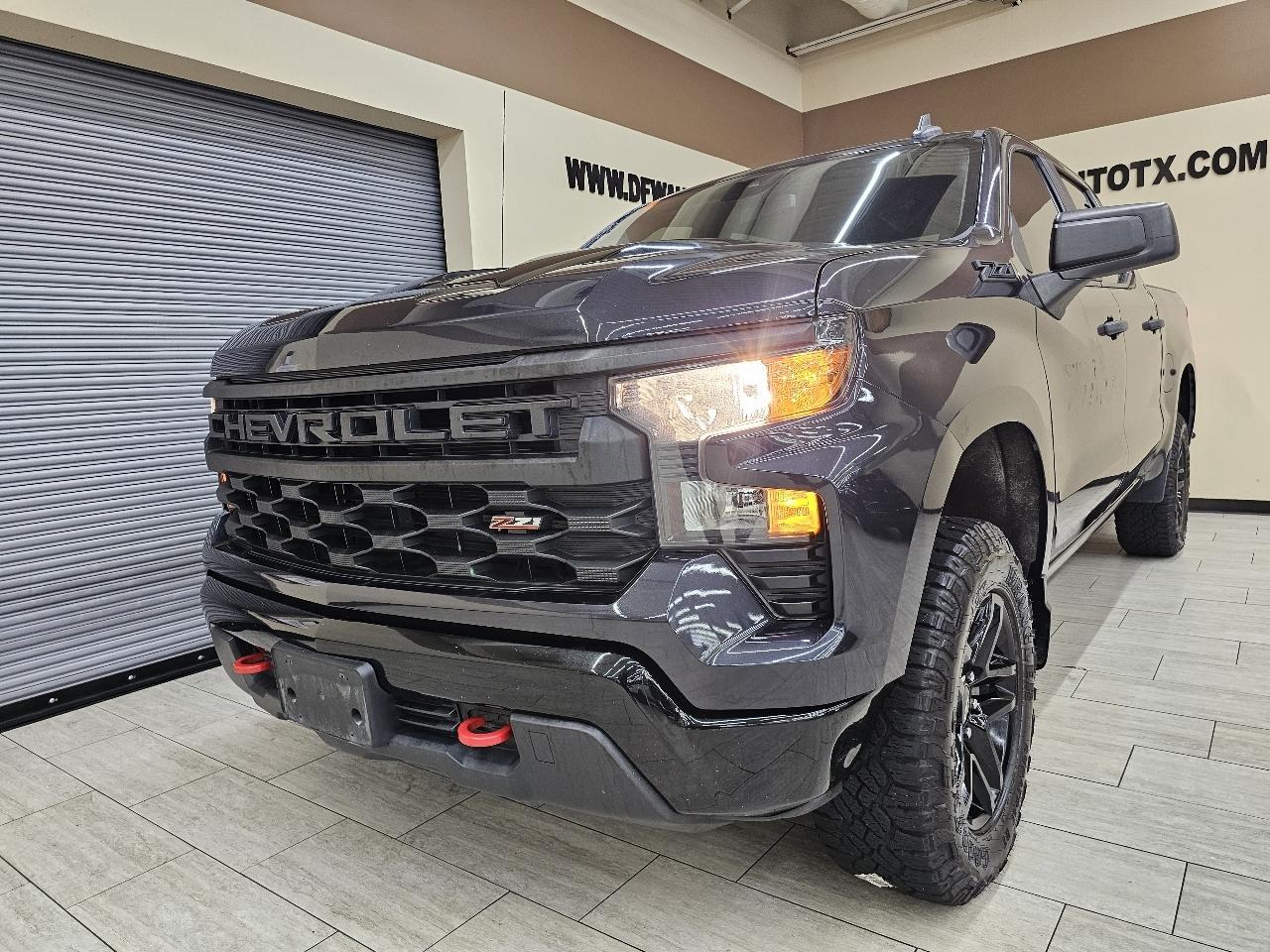 Chevrolet Silverado 1500 Trail Boss Custom Crew Cab 4WD 2022