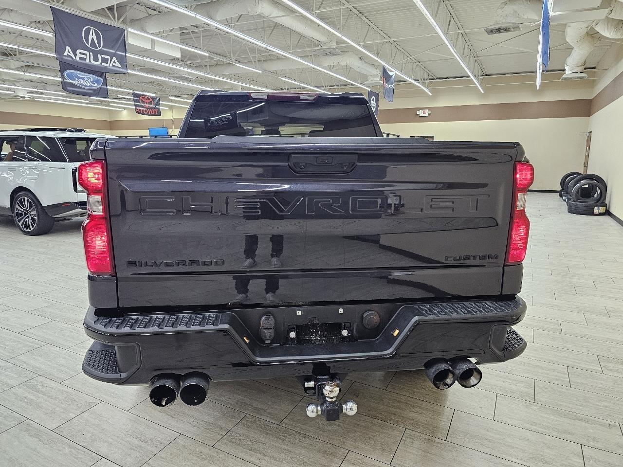 Chevrolet Silverado 1500 Trail Boss Custom Crew Cab 4WD 2022