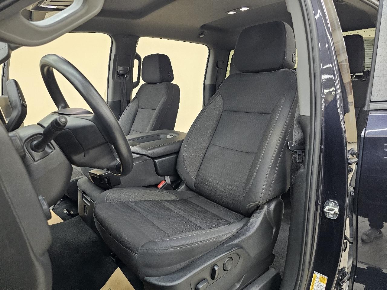 Chevrolet Silverado 1500 Trail Boss Custom Crew Cab 4WD 2022