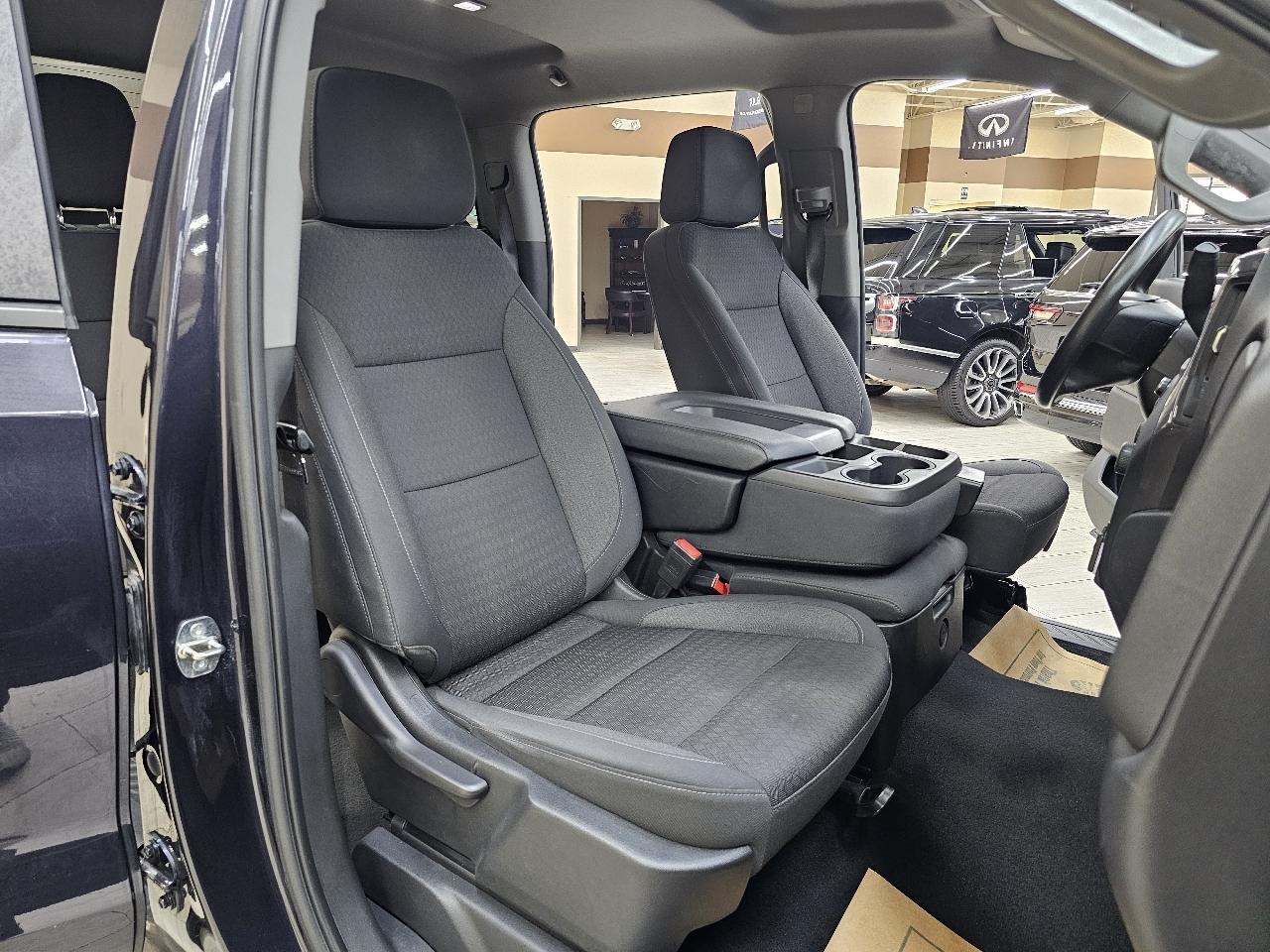 Chevrolet Silverado 1500 Trail Boss Custom Crew Cab 4WD 2022