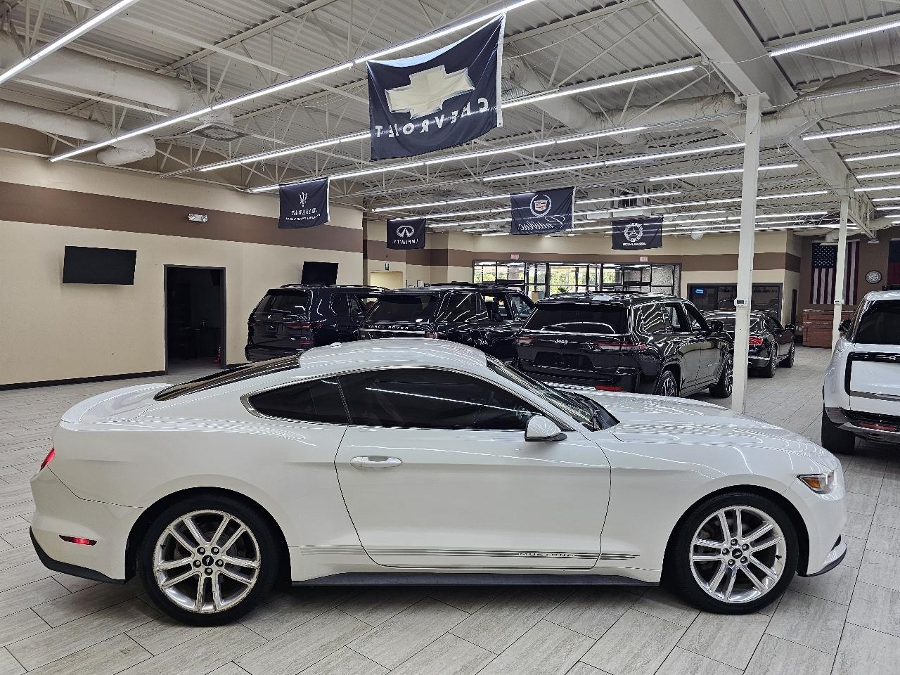 Ford Mustang EcoBoost Coupe 2017
