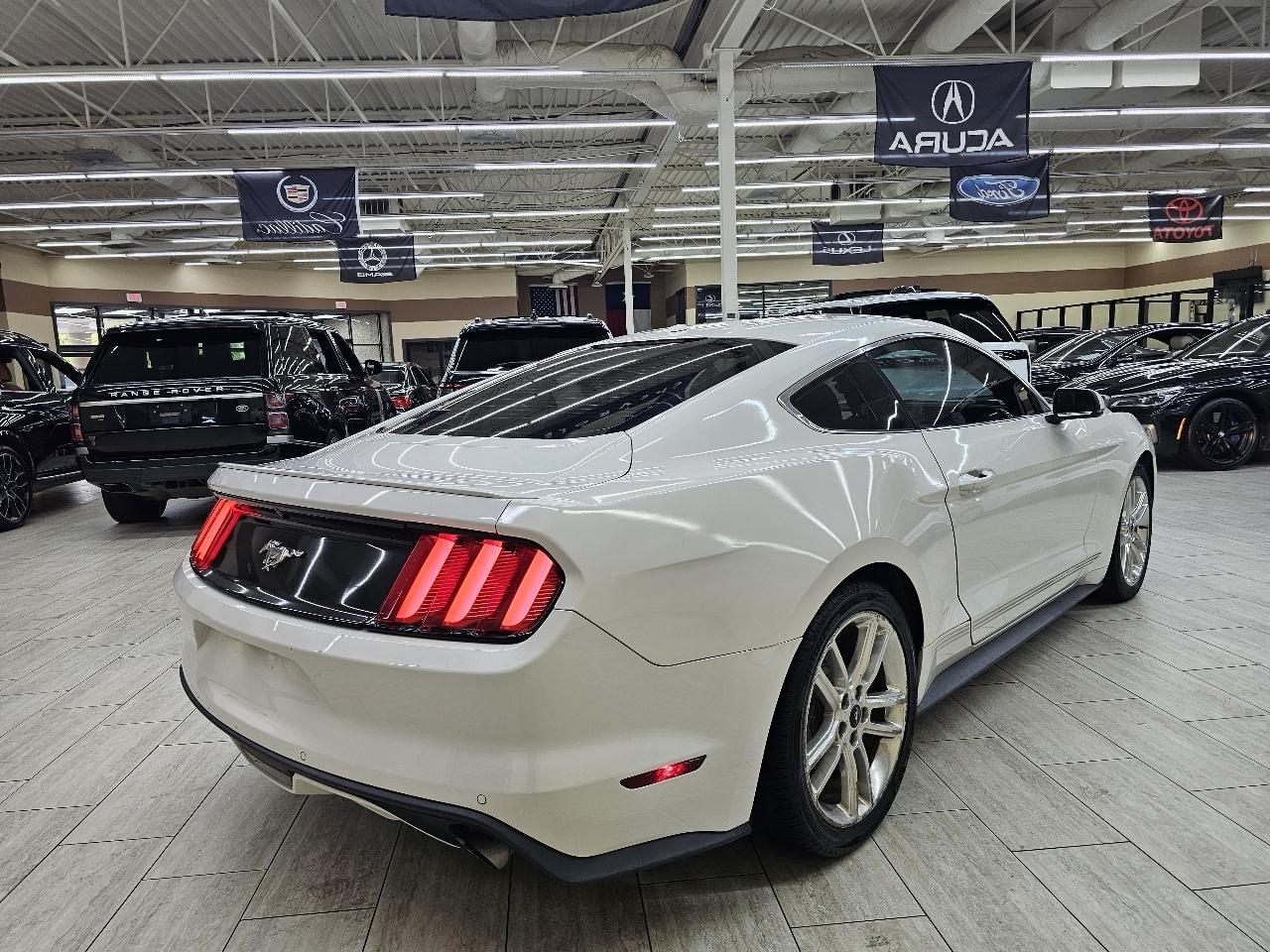 Ford Mustang EcoBoost Coupe 2017