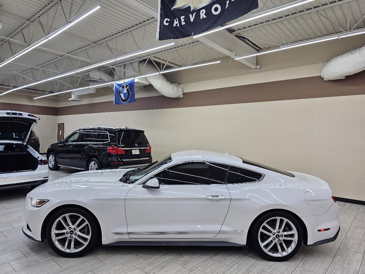 Ford Mustang EcoBoost Coupe 2017