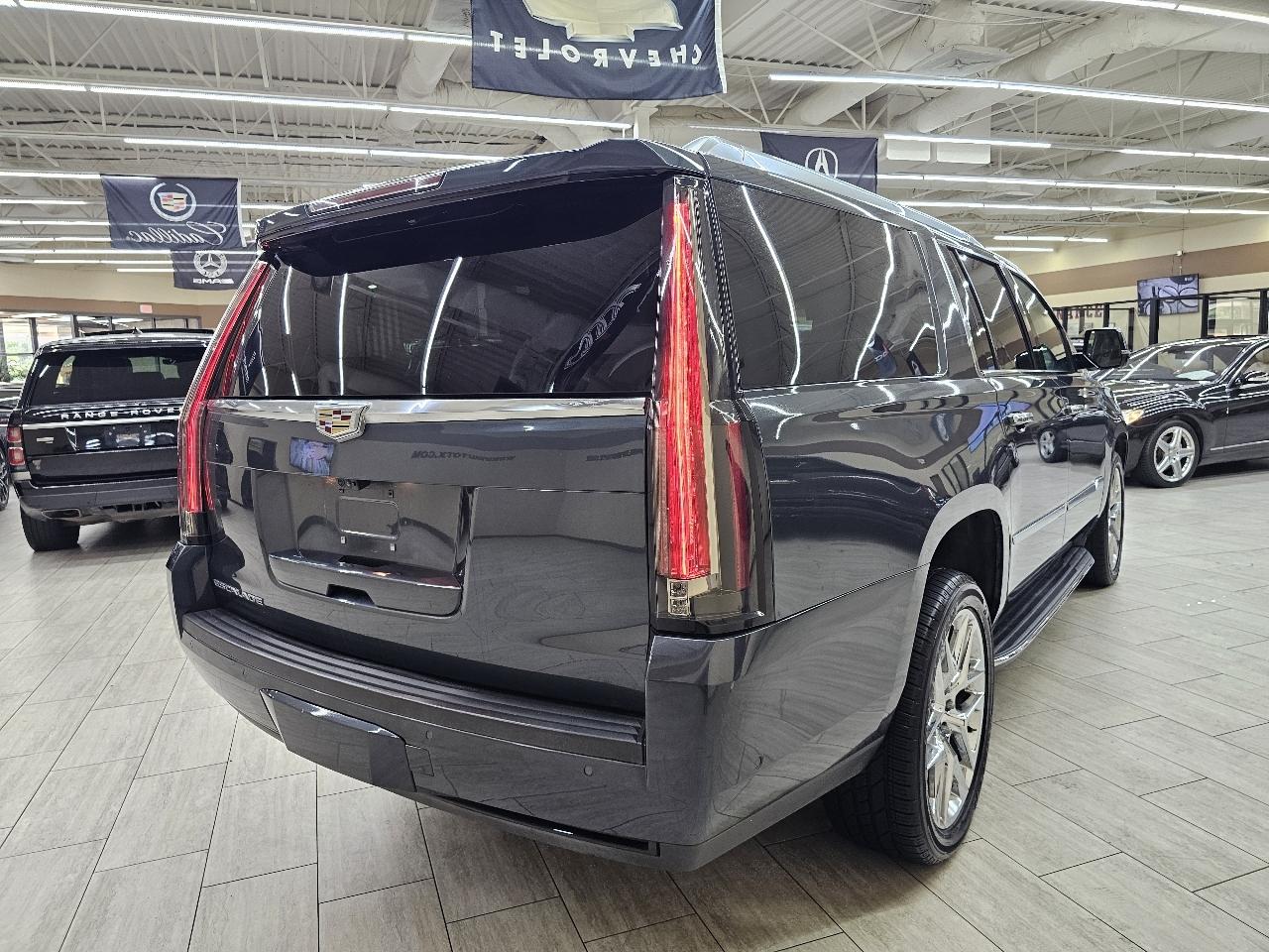 Cadillac Escalade ESV Luxury 4WD 2020