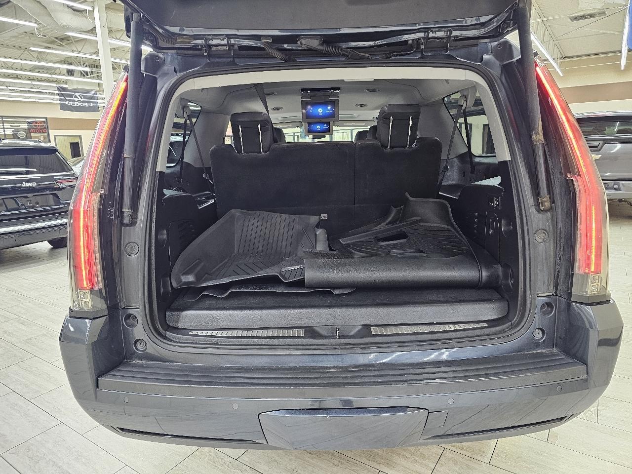 Cadillac Escalade ESV Luxury 4WD 2020