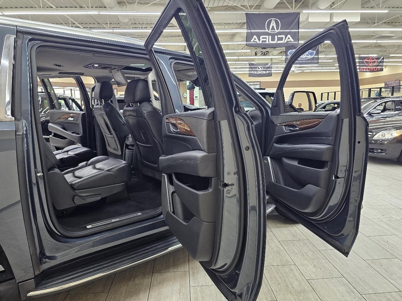 Cadillac Escalade ESV Luxury 4WD 2020