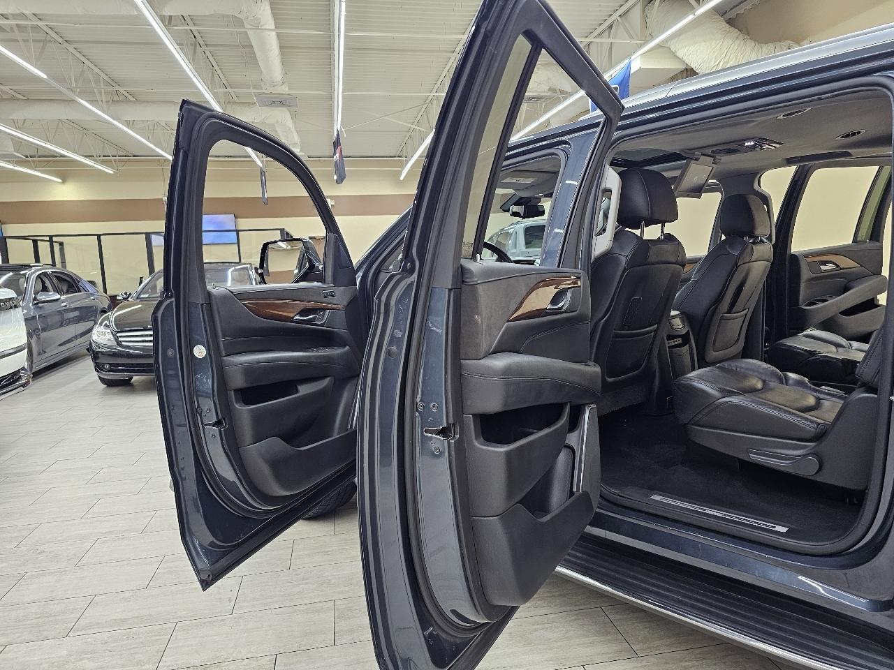 Cadillac Escalade ESV Luxury 4WD 2020