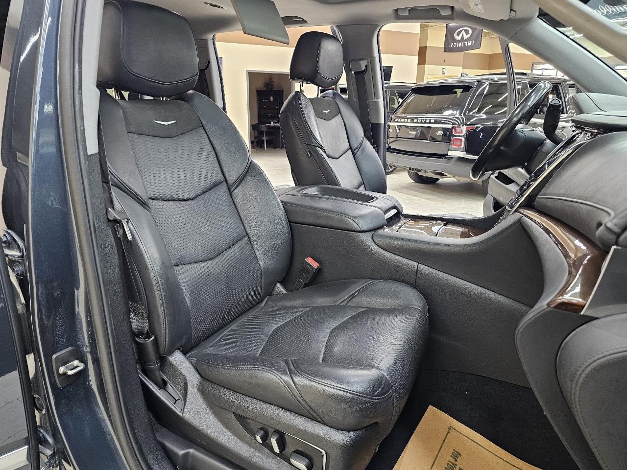 Cadillac Escalade ESV Luxury 4WD 2020