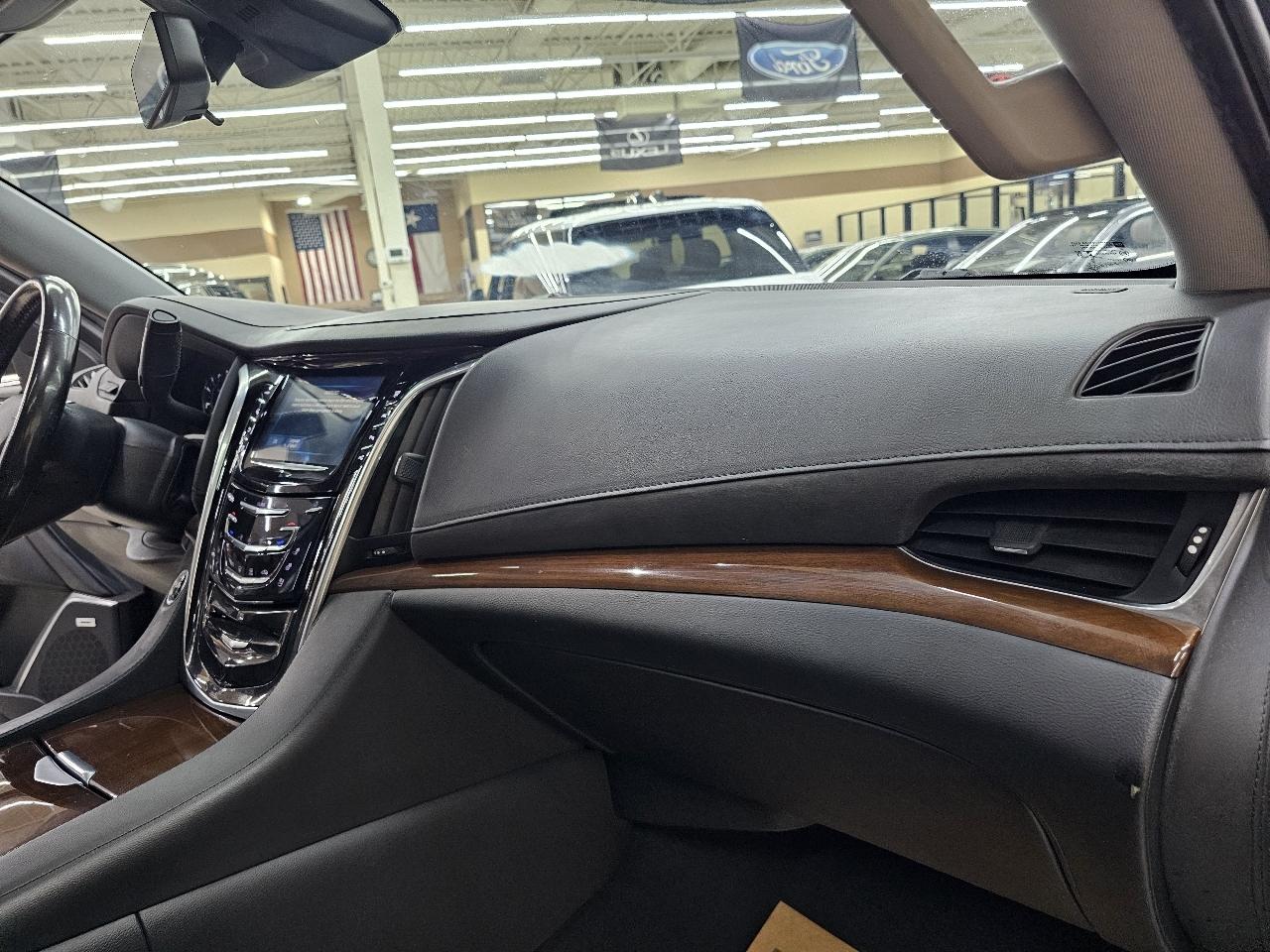 Cadillac Escalade ESV Luxury 4WD 2020