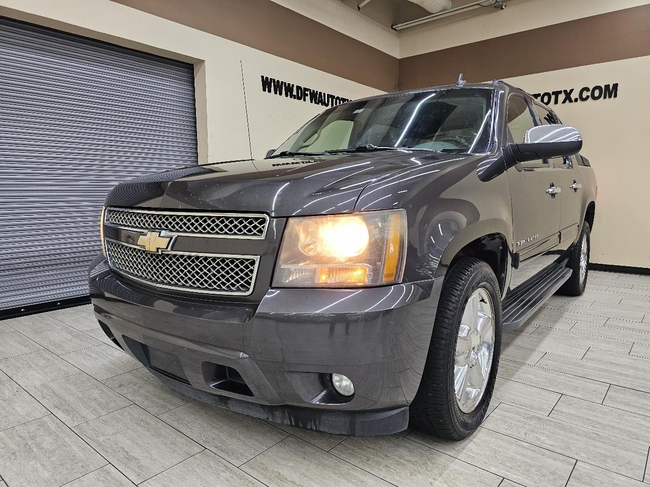 Chevrolet Avalanche LT 2WD 2011