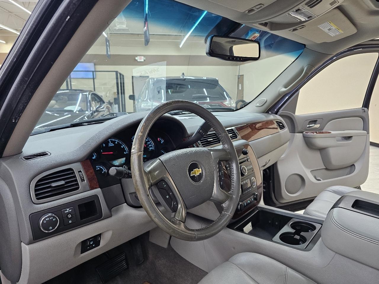 Chevrolet Avalanche LT 2WD 2011