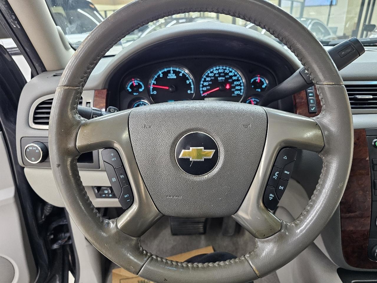 Chevrolet Avalanche LT 2WD 2011