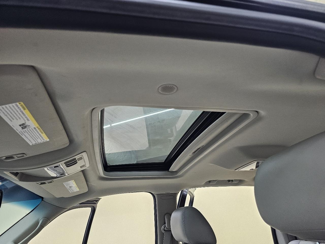 Chevrolet Avalanche LT 2WD 2011