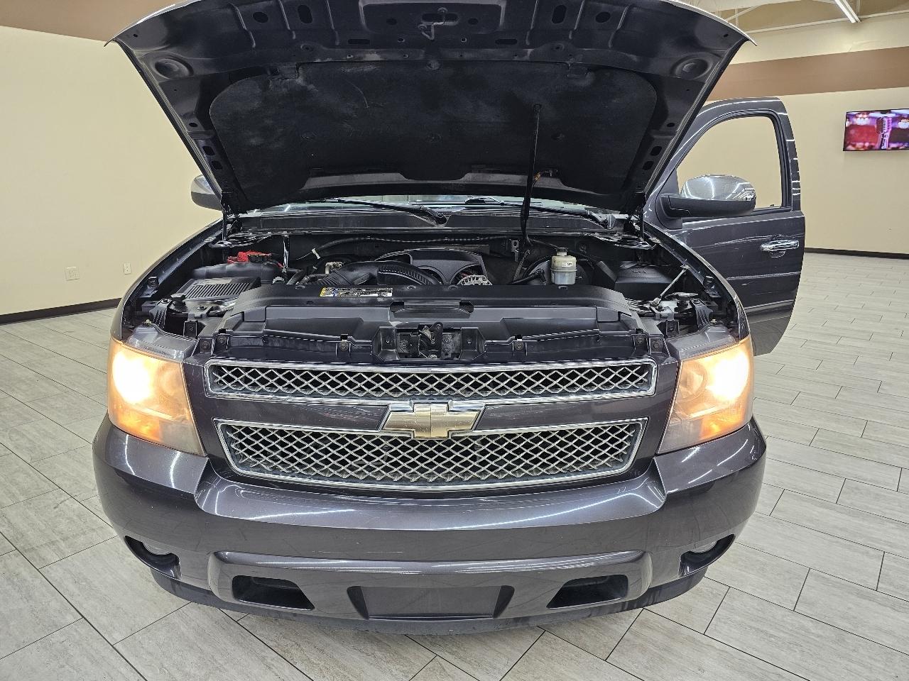 Chevrolet Avalanche LT 2WD 2011