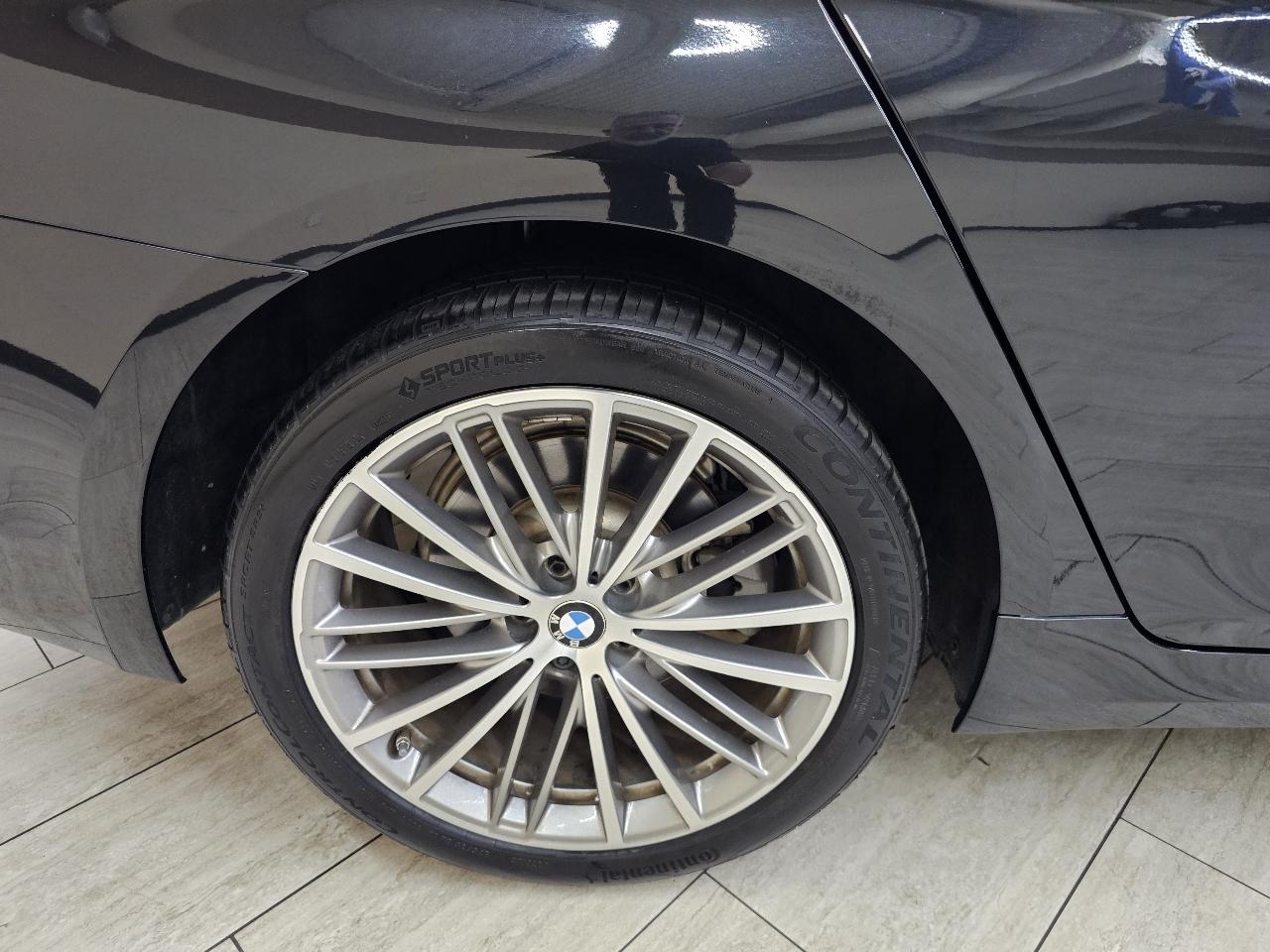 BMW 5-Series 530i 2017