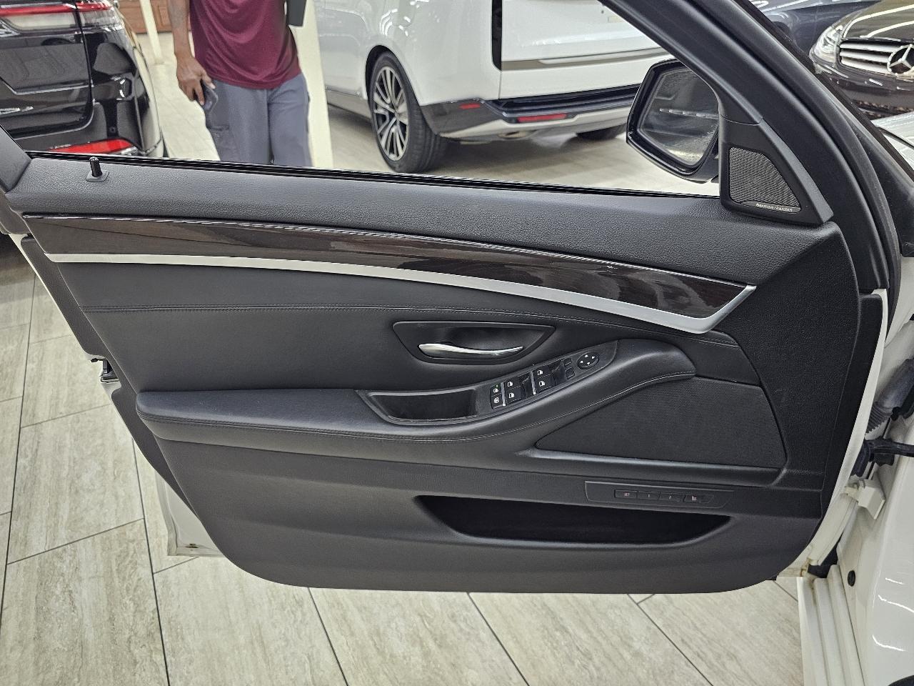 BMW 5-Series 535i 2016