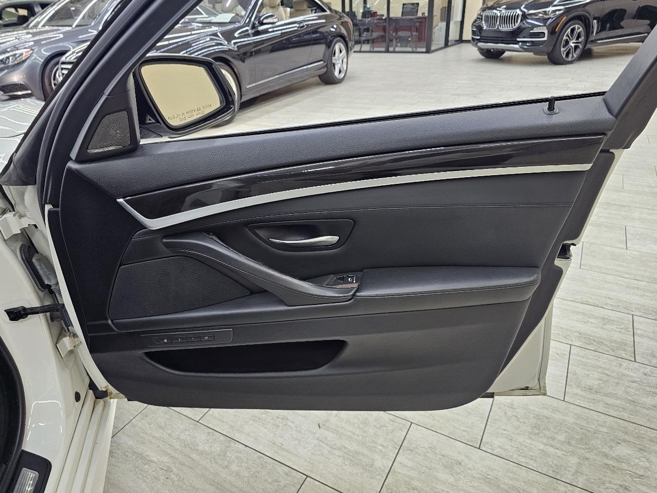 BMW 5-Series 535i 2016