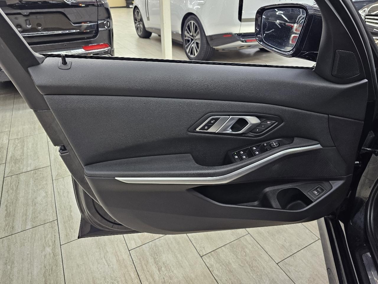 BMW 3-Series 330i 2020