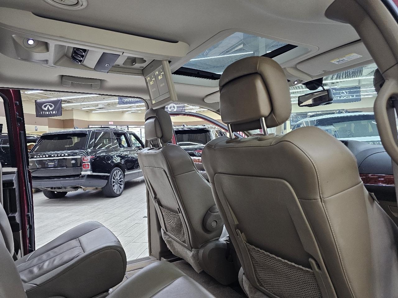 Chrysler Town & Country Limited 2013