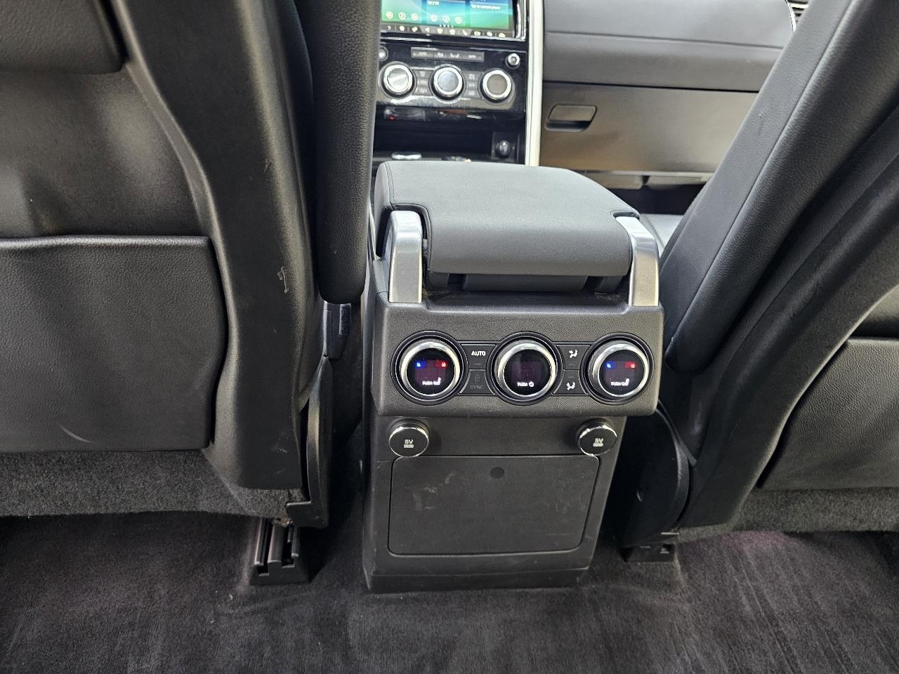 Land Rover Discovery HSE Td6 2018