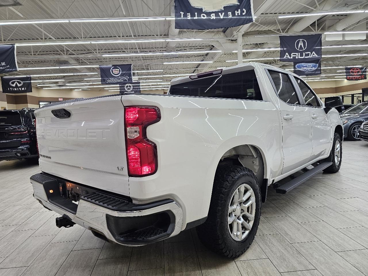 Chevrolet Silverado 1500 LT Crew Cab 4WD 2023