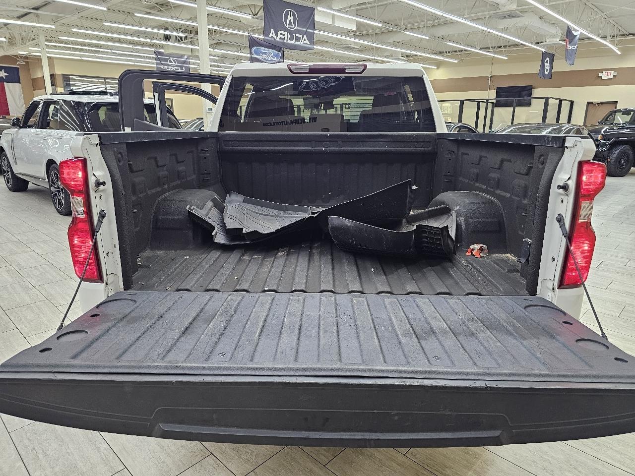 Chevrolet Silverado 1500 LT Crew Cab 4WD 2023