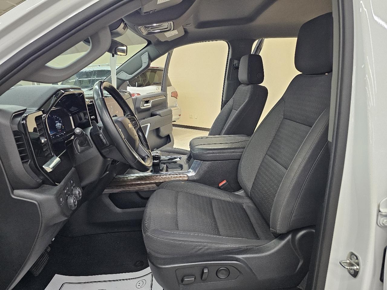 Chevrolet Silverado 1500 LT Crew Cab 4WD 2023