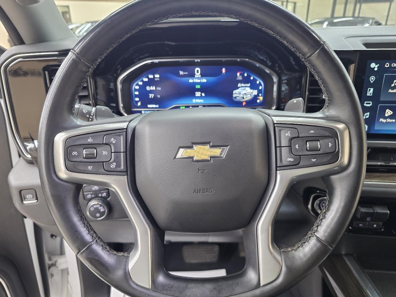 Chevrolet Silverado 1500 LT Crew Cab 4WD 2023