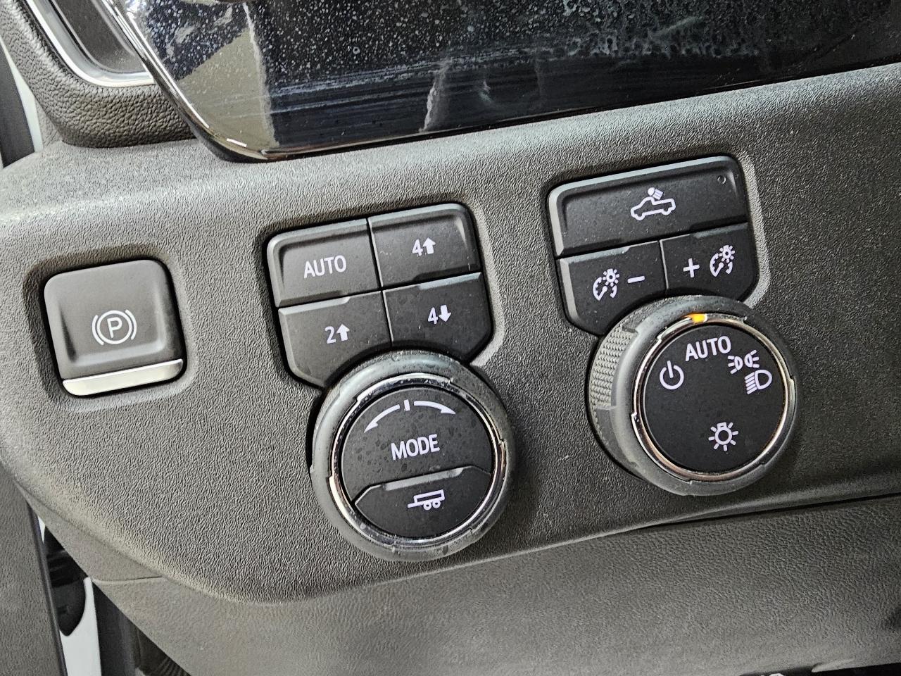 Chevrolet Silverado 1500 LT Crew Cab 4WD 2023