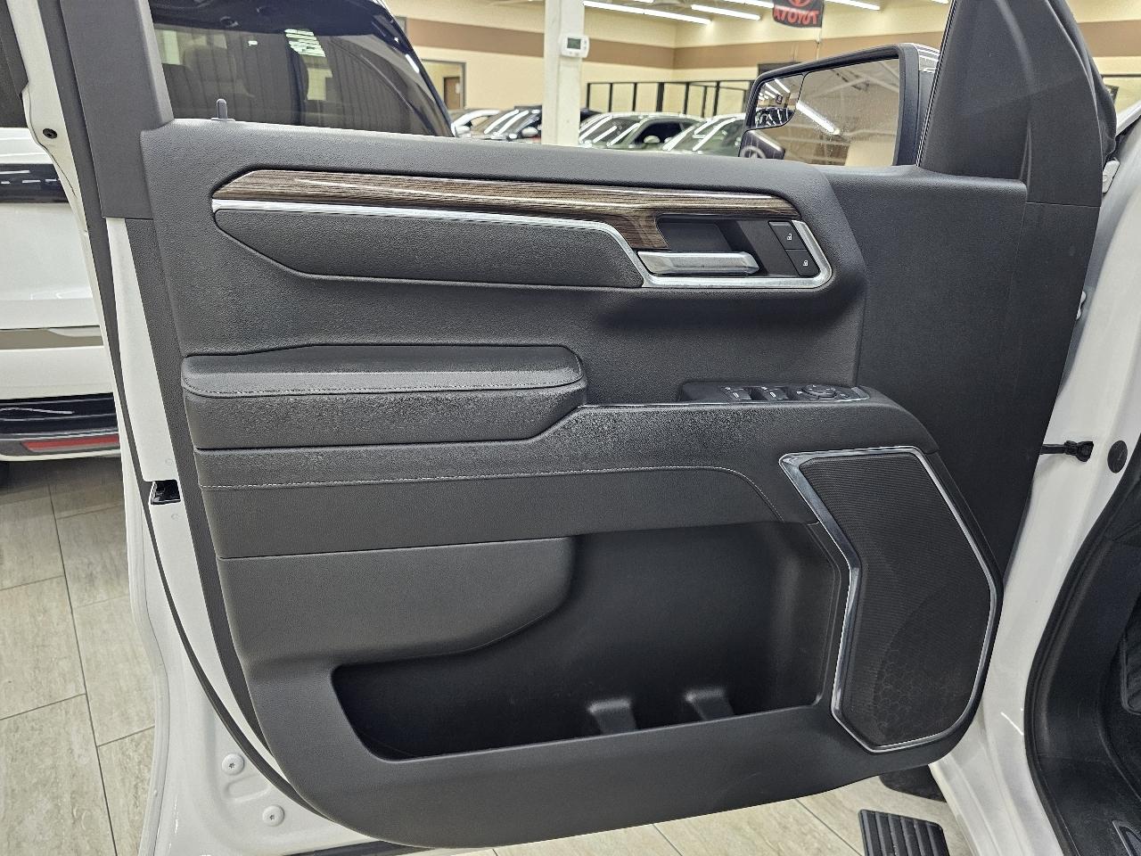 Chevrolet Silverado 1500 LT Crew Cab 4WD 2023