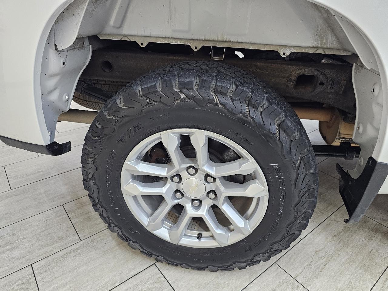 Chevrolet Silverado 1500 LT Crew Cab 4WD 2023