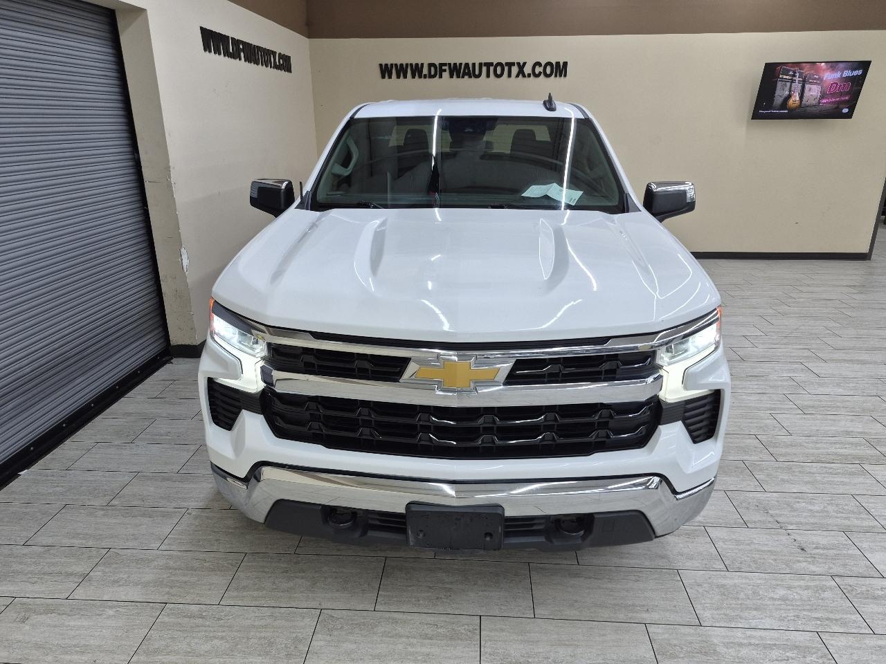 Chevrolet Silverado 1500 LT Crew Cab 4WD 2023