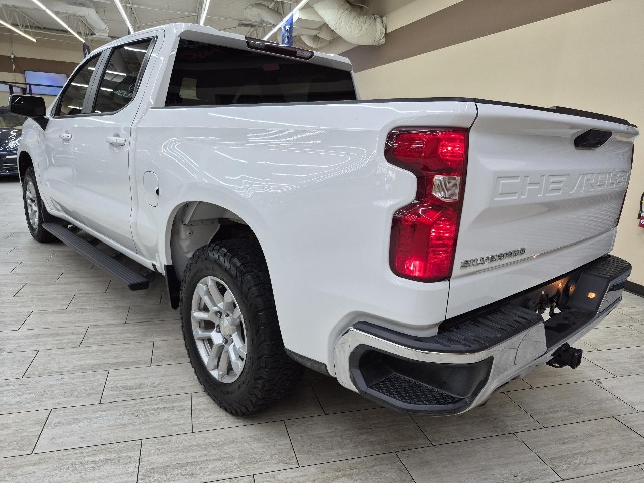 Chevrolet Silverado 1500 LT Crew Cab 4WD 2023
